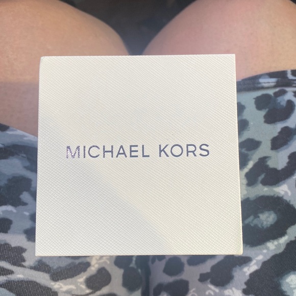 BNWT Michael Kors watch - Picture 2 of 7